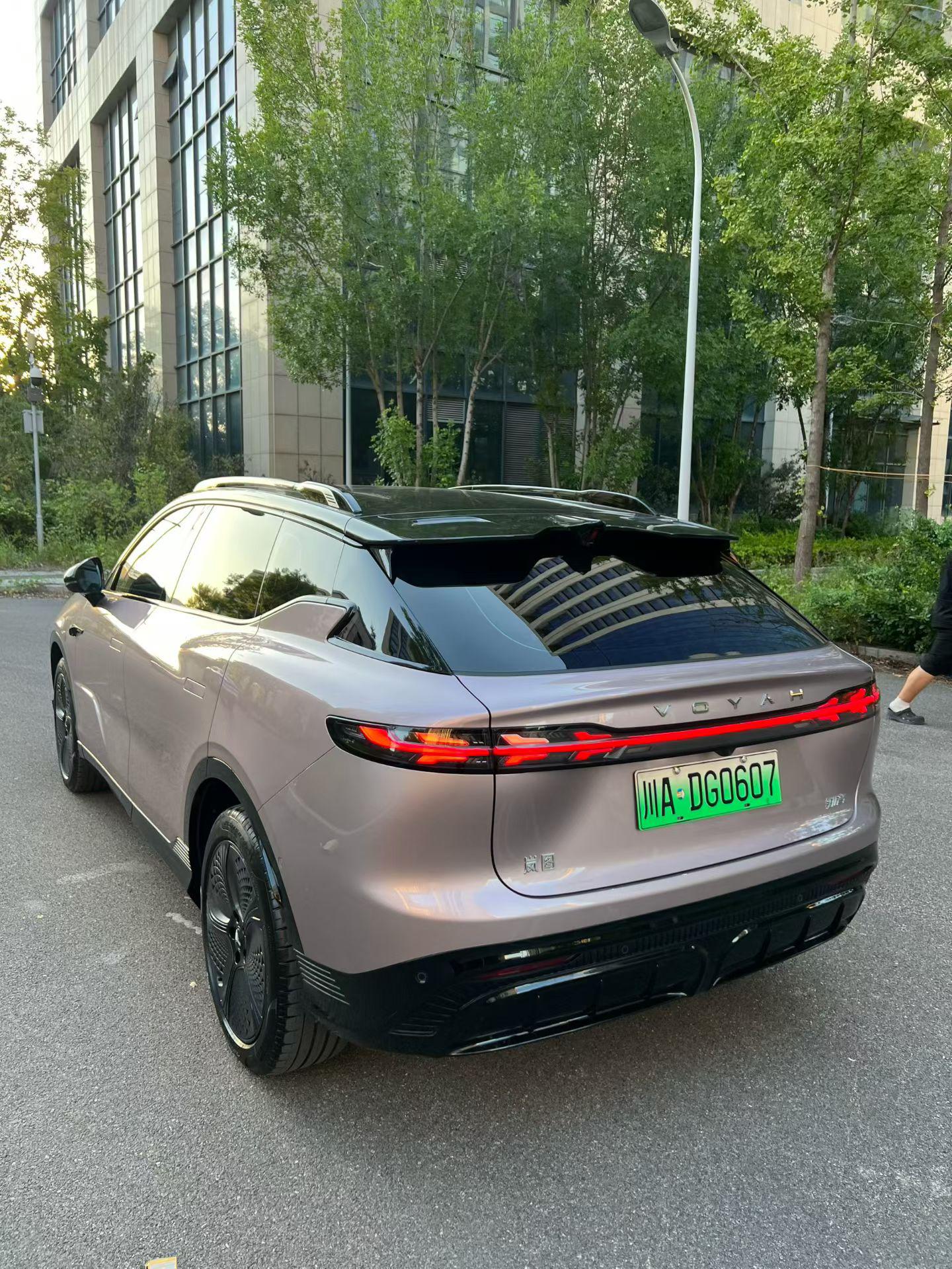 Voyah Lan Tu Zhi Yin 2024 thumb 12