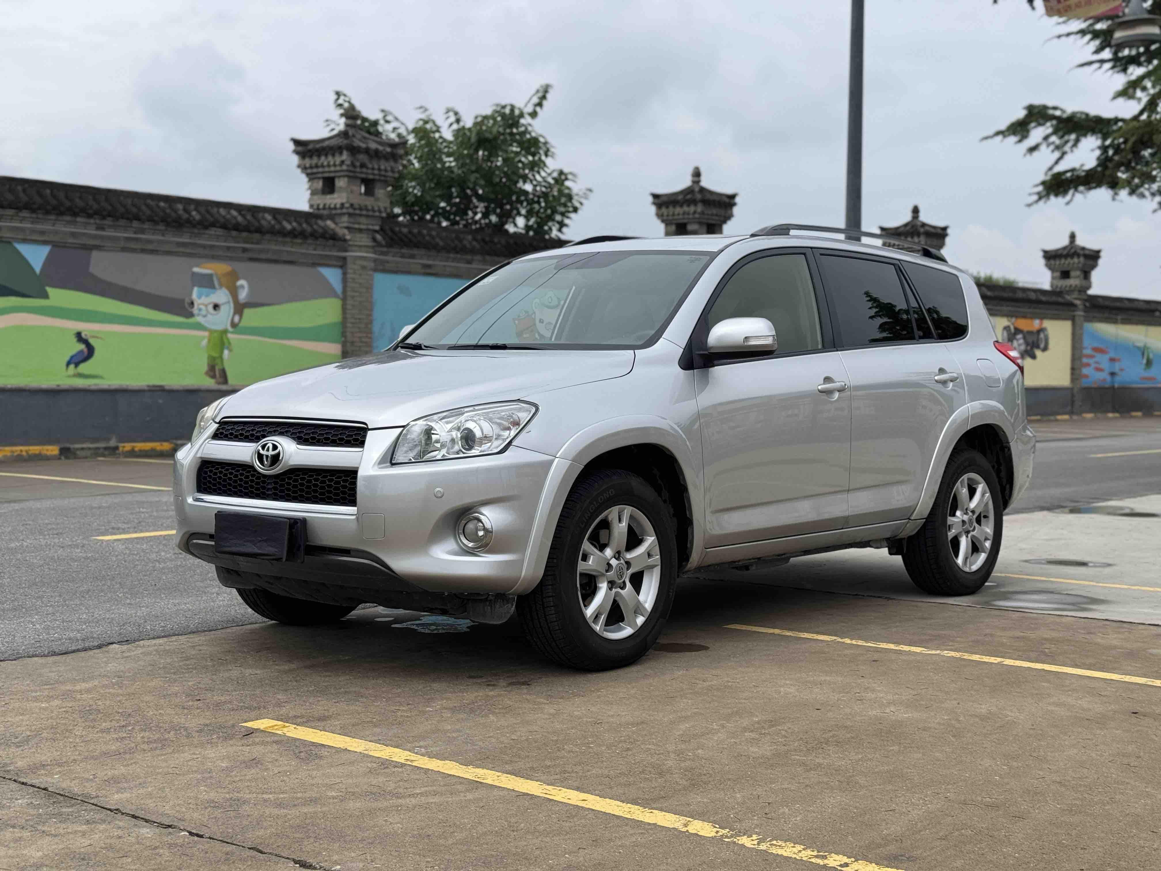 Toyota RAV4 2011 thumb 11