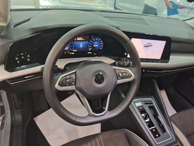 Volkswagen Golf Sportsvan 2021 thumb 6