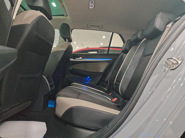 Volkswagen Golf Sportsvan 2021 thumb 10