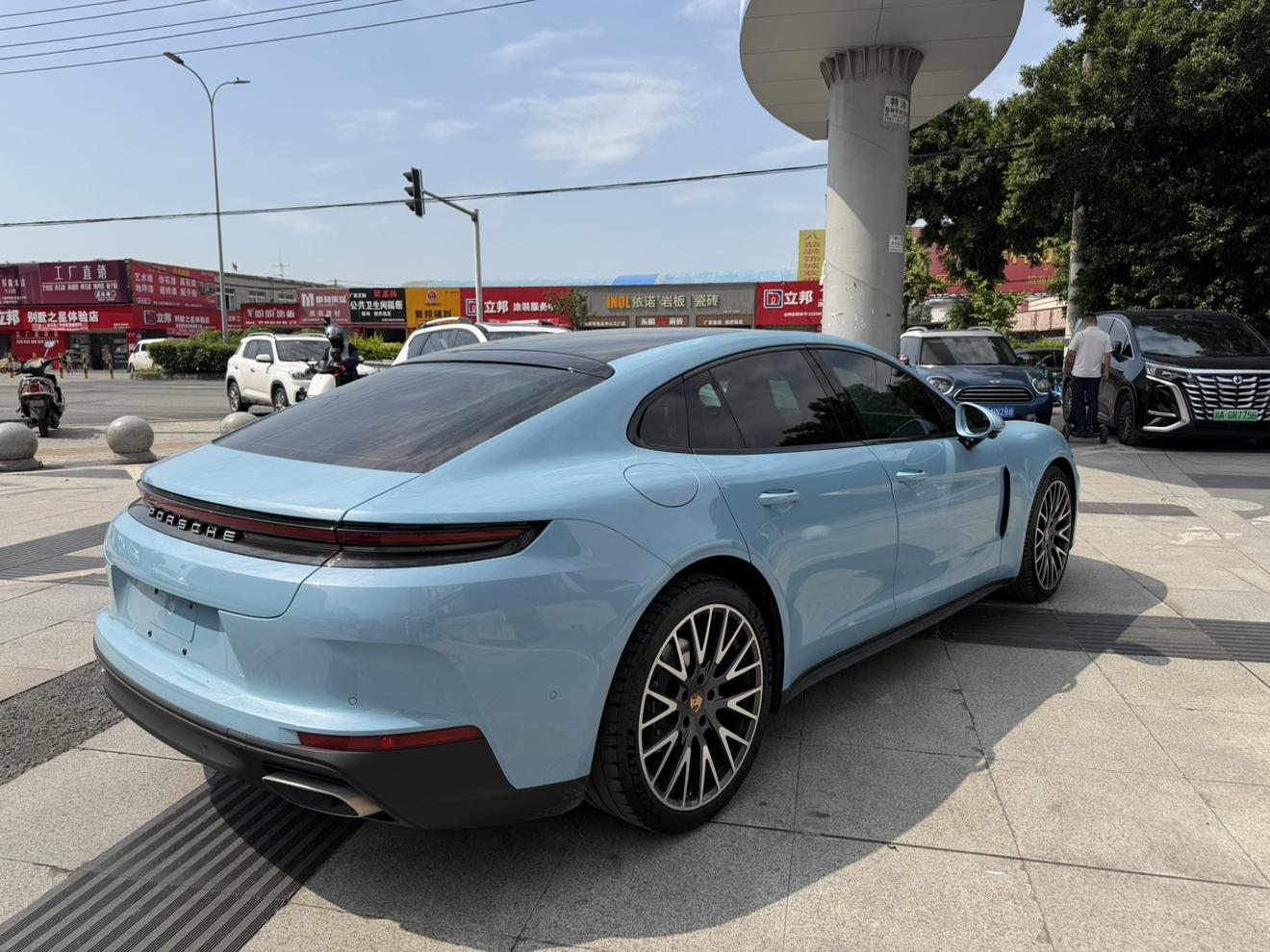 Porsche Panamera 2026 thumb 3