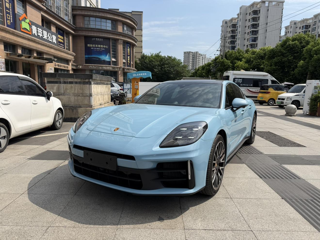 Porsche Panamera 2026 thumb 10