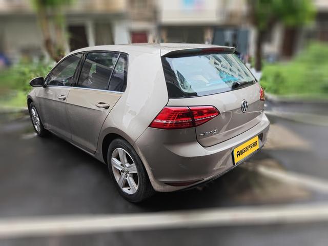 Volkswagen Golf Sportsvan 2015 thumb 2