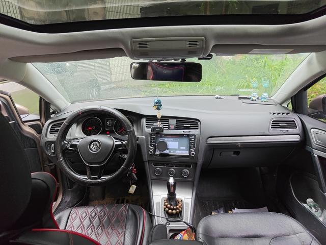 Volkswagen Golf Sportsvan 2015 thumb 3