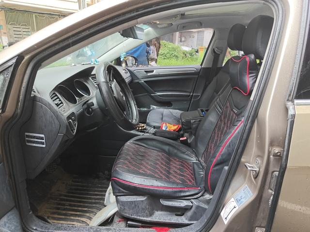 Volkswagen Golf Sportsvan 2015 thumb 8
