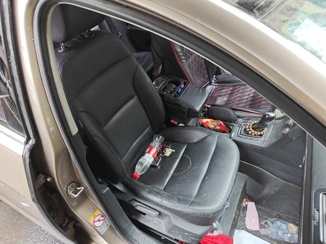 Volkswagen Golf Sportsvan 2015 thumb 9