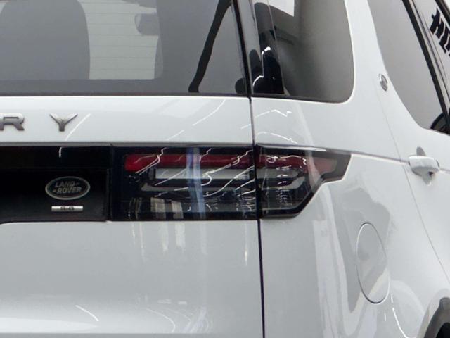 Land Rover Discovery 2019 thumb 3