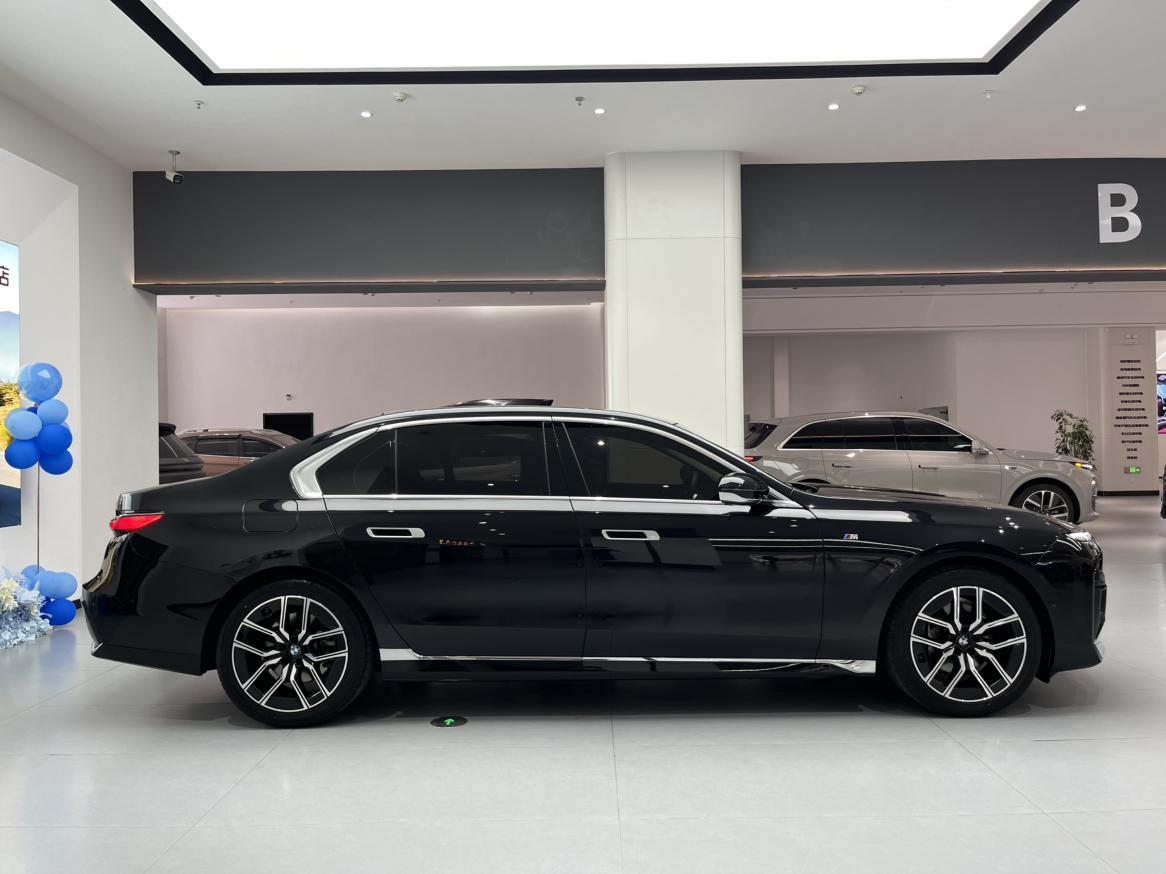 BMW 7 серии 2023 thumb 4