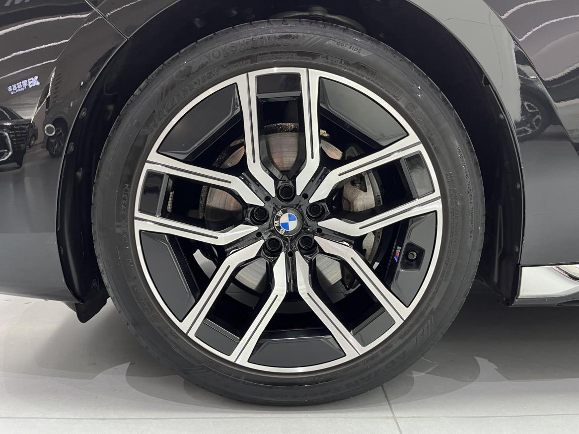BMW 7 серии 2023 thumb 11