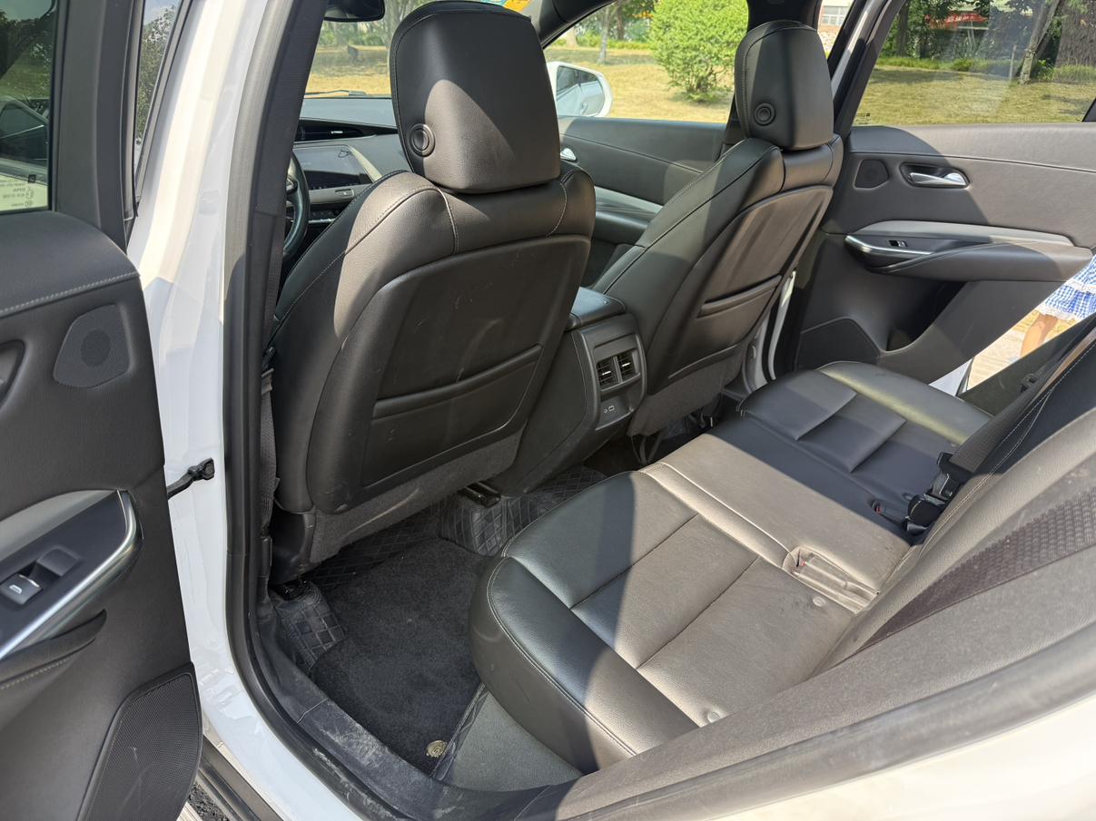 Cadillac XT4 2021 thumb 11