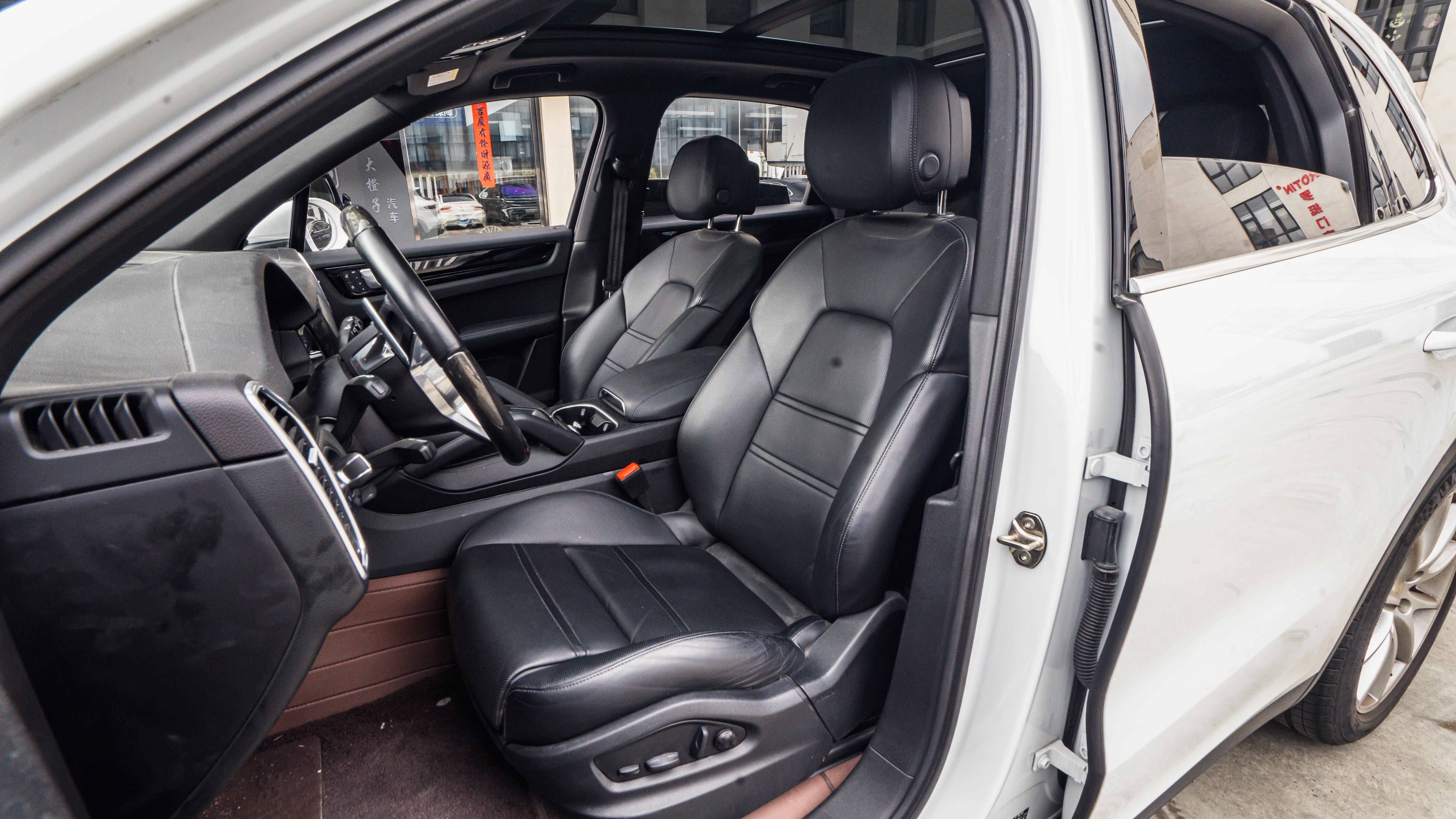 Porsche Cayenne 2019 thumb 7