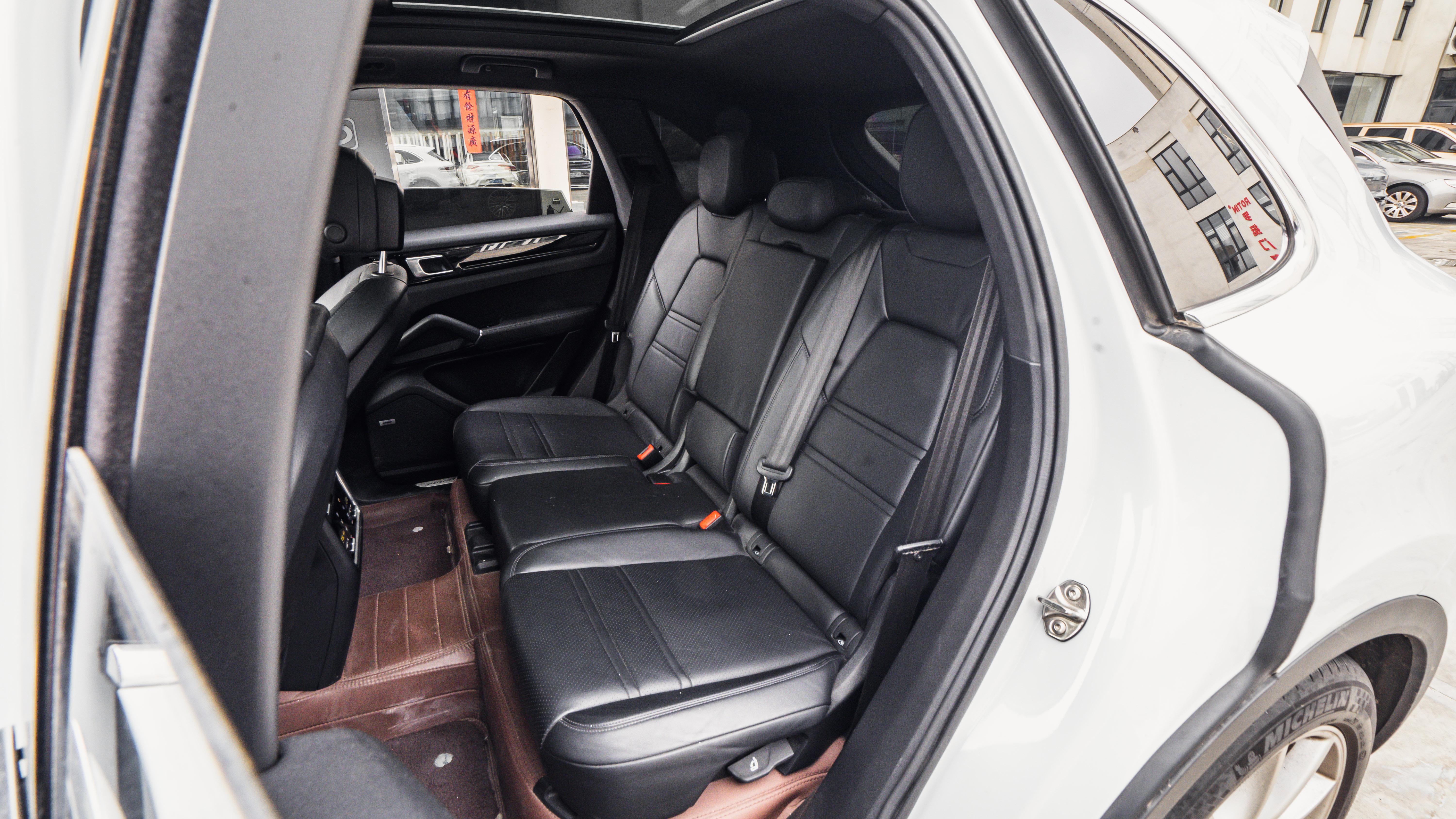 Porsche Cayenne 2019 thumb 8