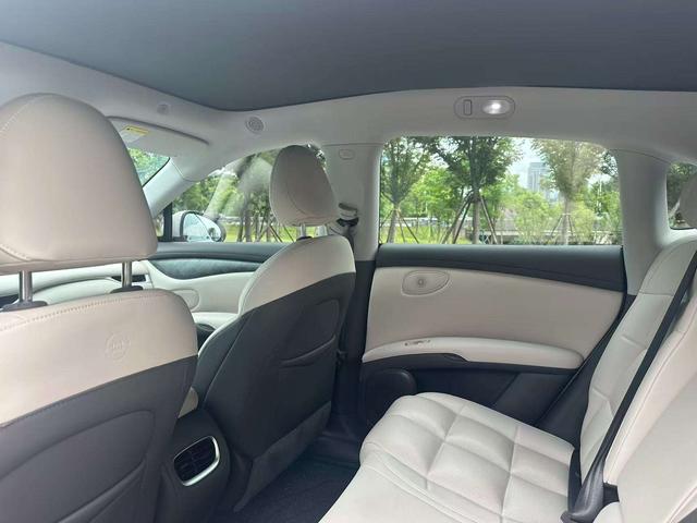 IM Motors (Zhiji) LS6 2023 thumb 6