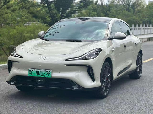 IM Motors (Zhiji) LS6 2023 thumb 8