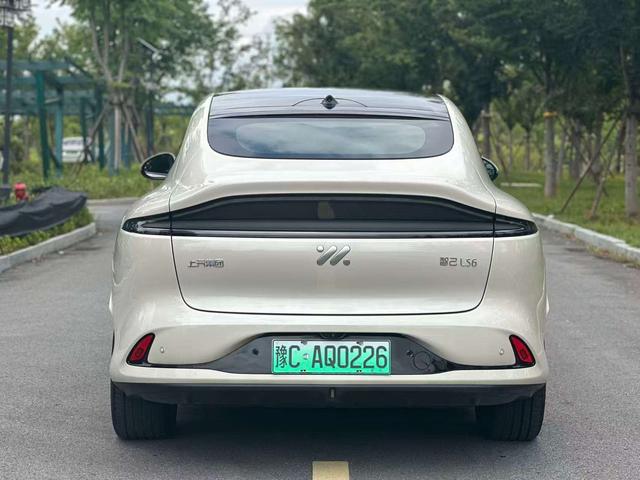 IM Motors (Zhiji) LS6 2023 thumb 12