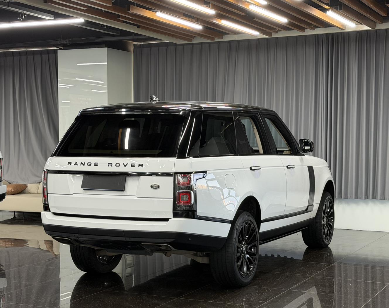 Land Rover Range Rover 2019 thumb 4