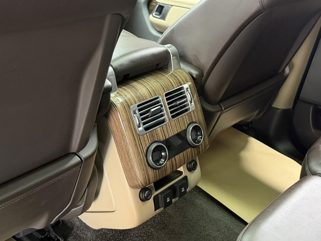 Land Rover Range Rover 2019 thumb 5