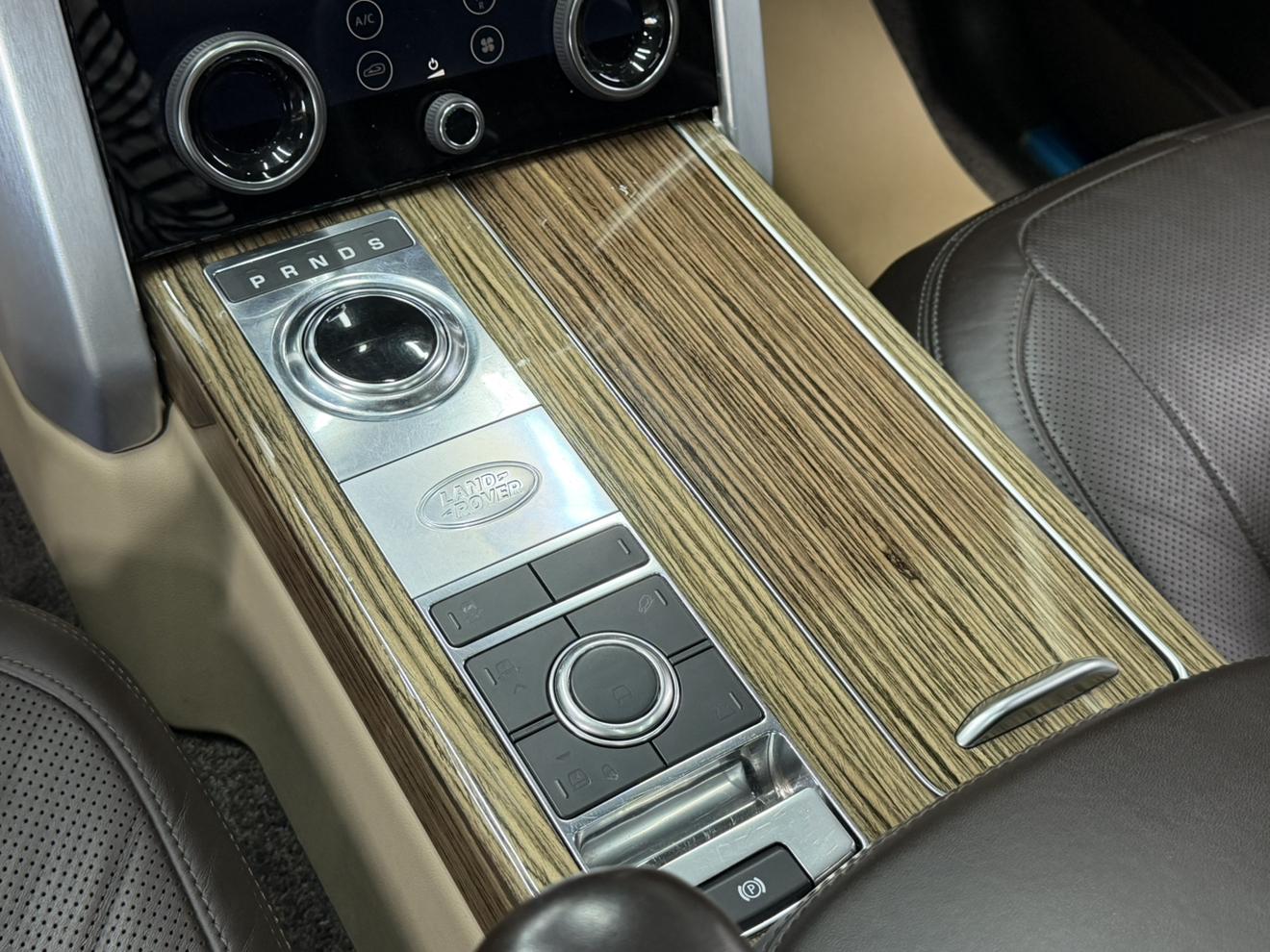 Land Rover Range Rover 2019 thumb 10