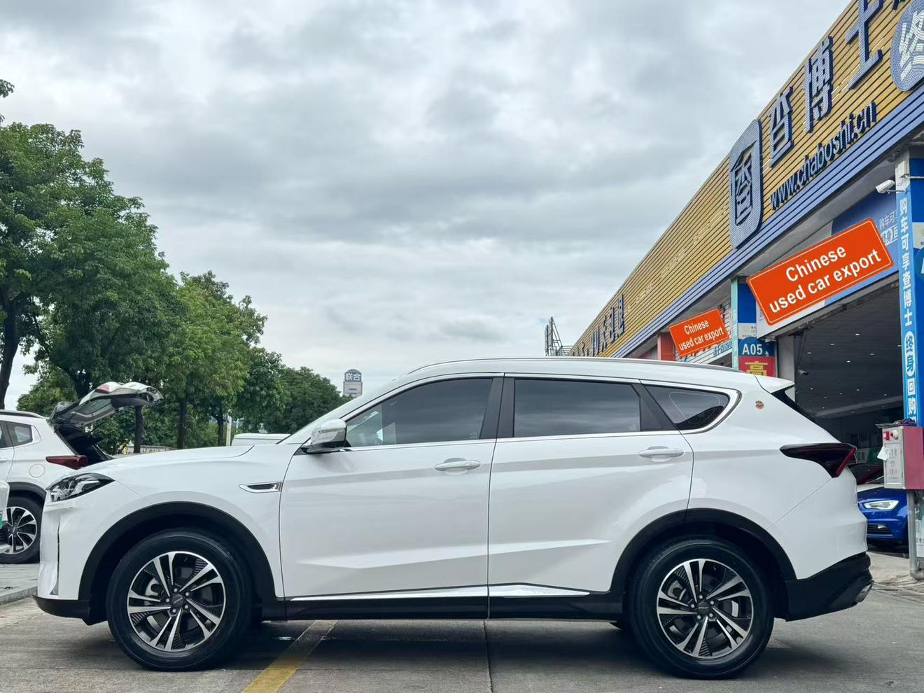 JETOUR X70 PLUS 2021 thumb 2