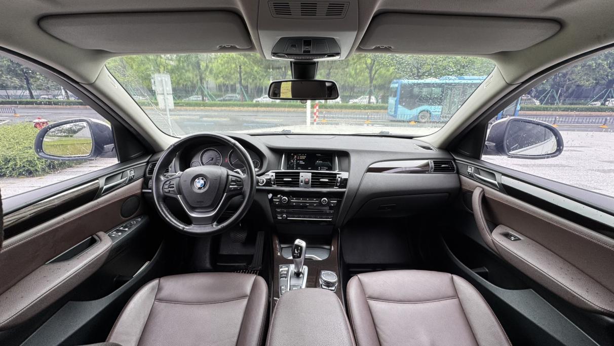BMW X4 2014 thumb 10