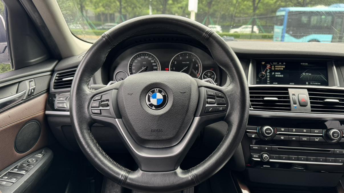 BMW X4 2014 thumb 12