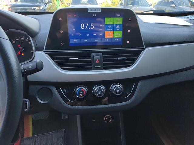 Baojun 310W 2018 thumb 4