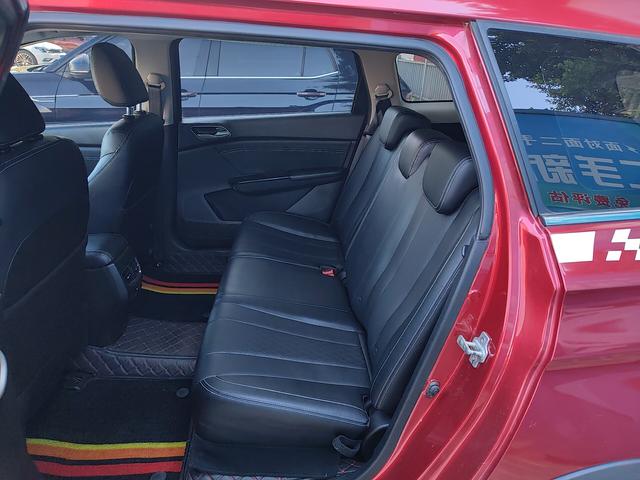 Baojun 310W 2018 thumb 10