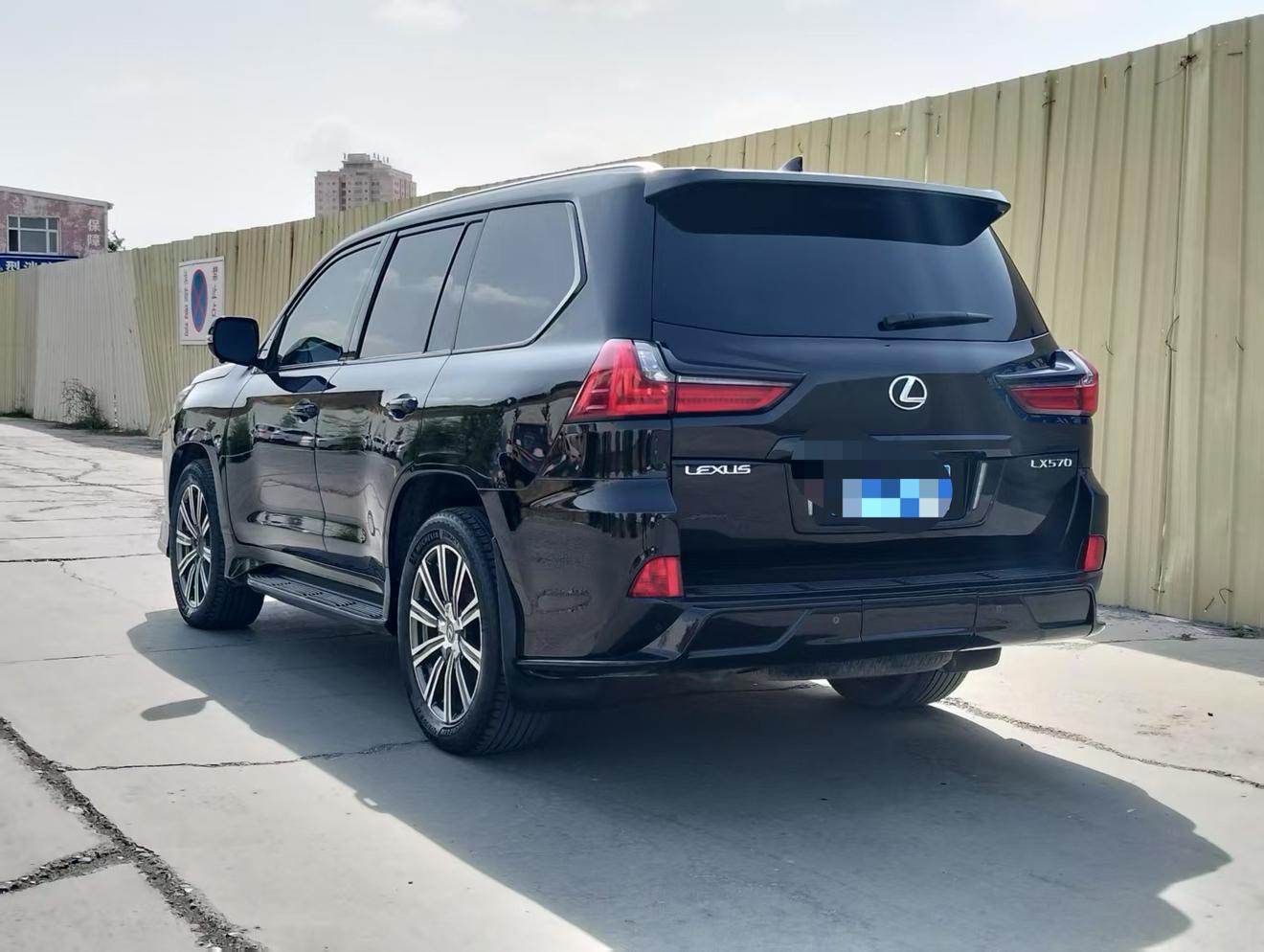 Lexus LX 2019 thumb 2