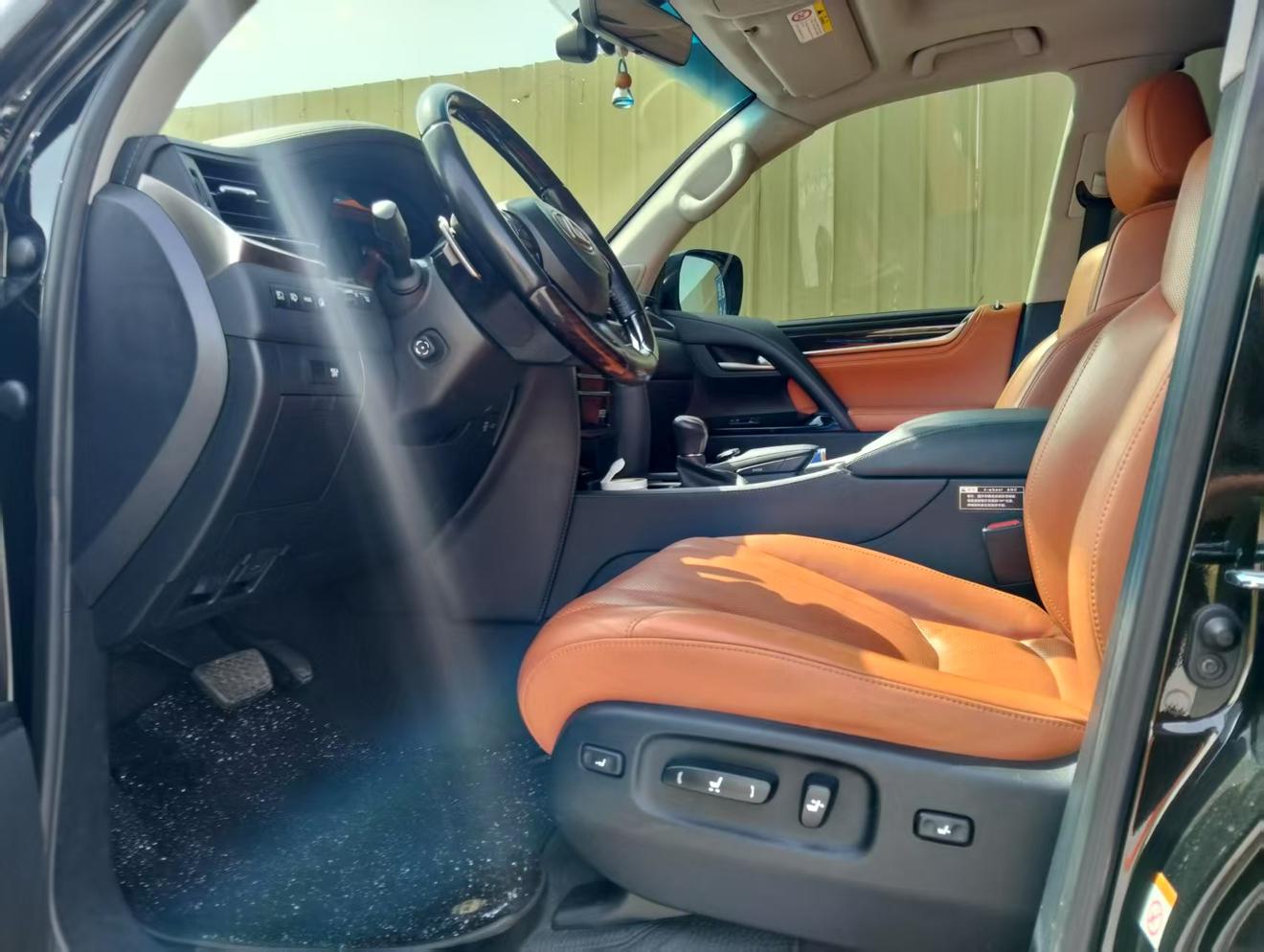 Lexus LX 2019 thumb 6