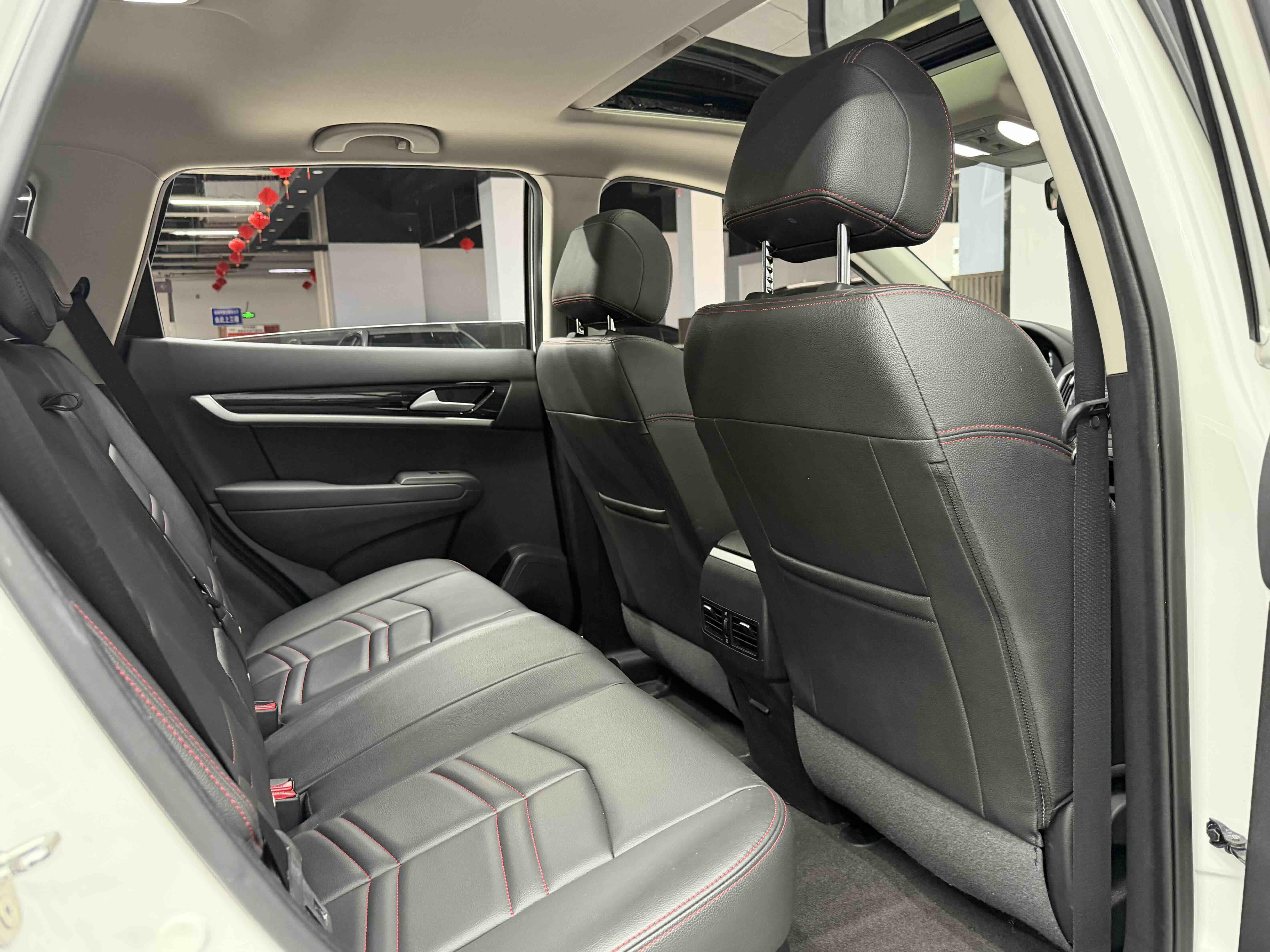 Dongfeng Aeolus AX7 2016 thumb 12