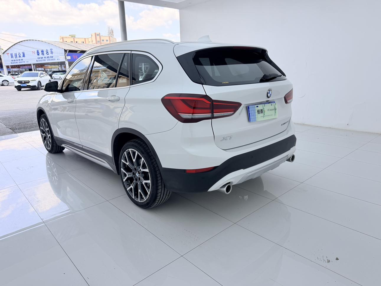 BMW X1 2020 thumb 2
