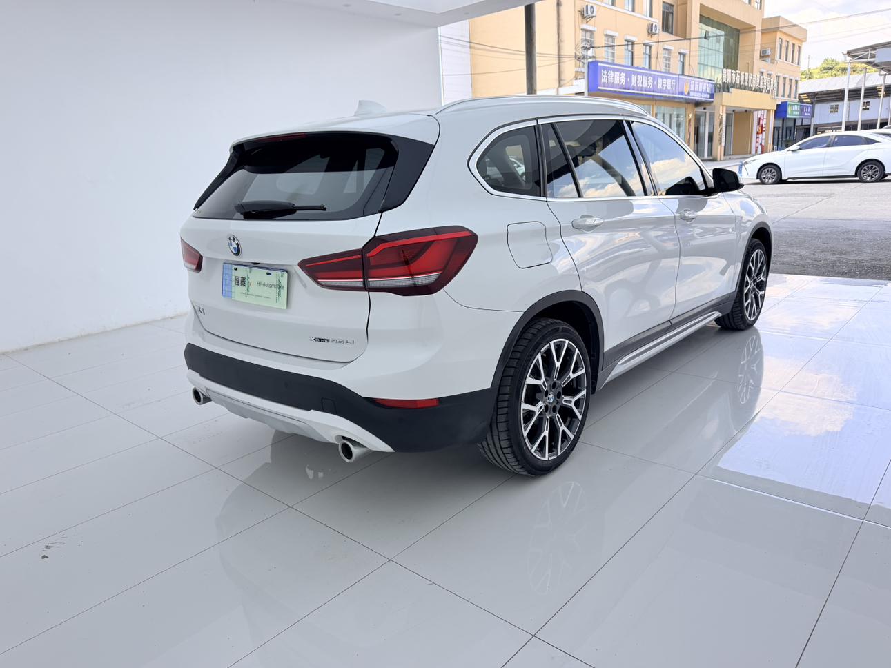 BMW X1 2020 thumb 3