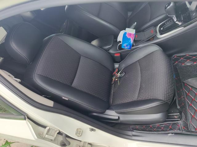 Nissan Tiida 2016 thumb 9