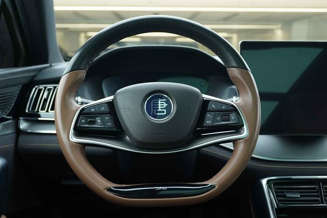 BYD Tang 2021 thumb 10