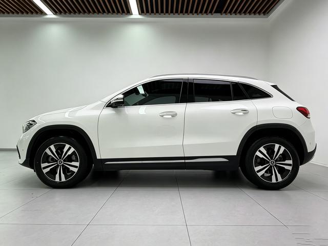Mercedes-Benz GLA 2023 thumb 2