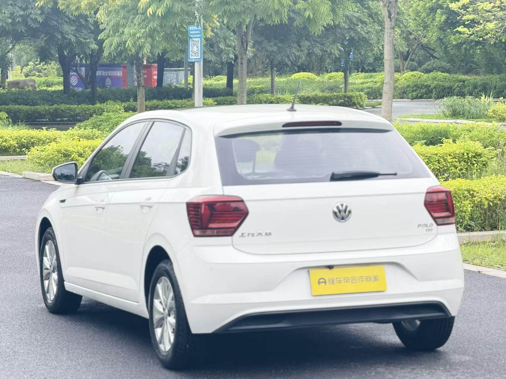 Volkswagen Polo 2019 thumb 2
