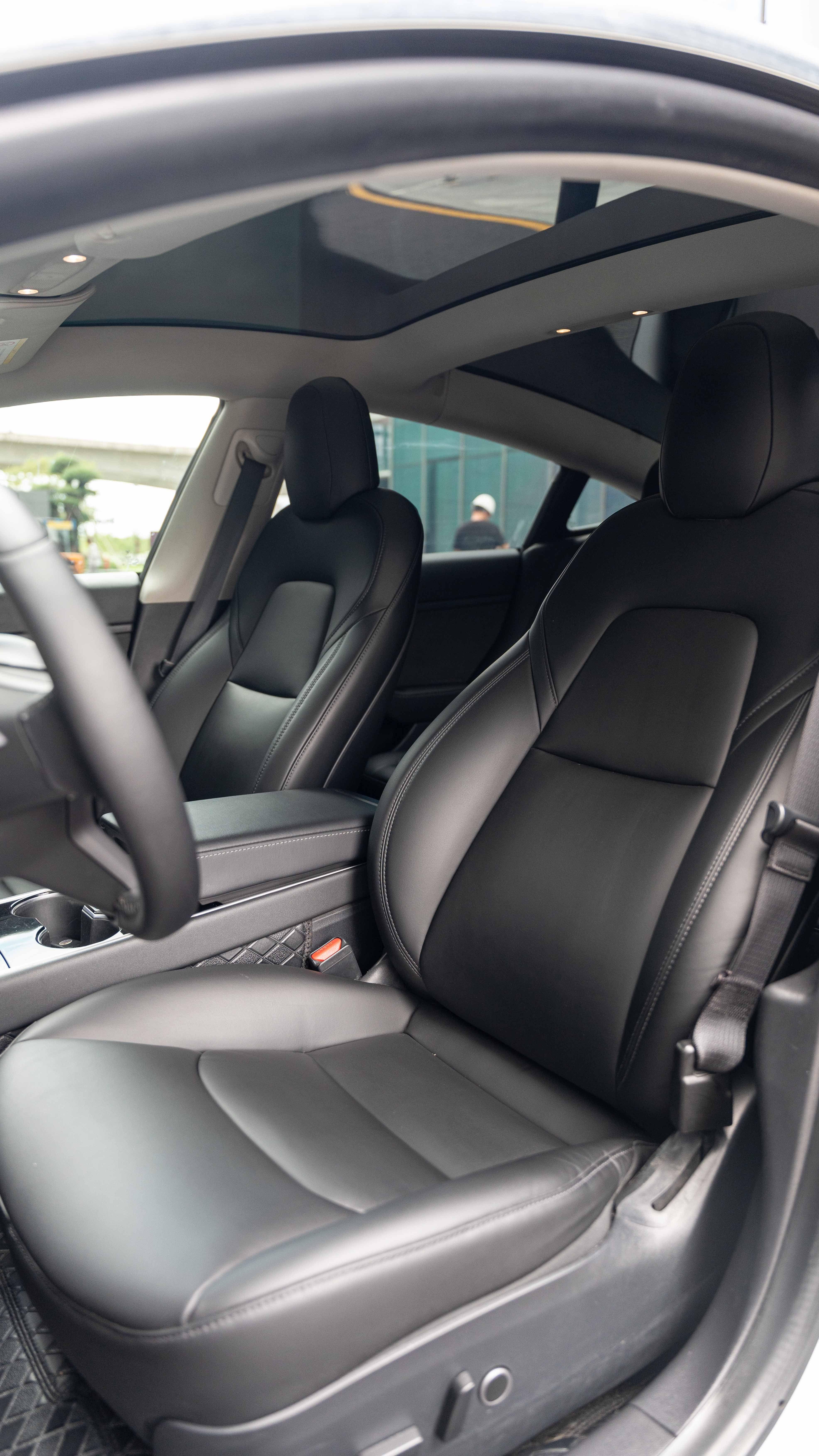 Tesla Model 3 2019 thumb 11