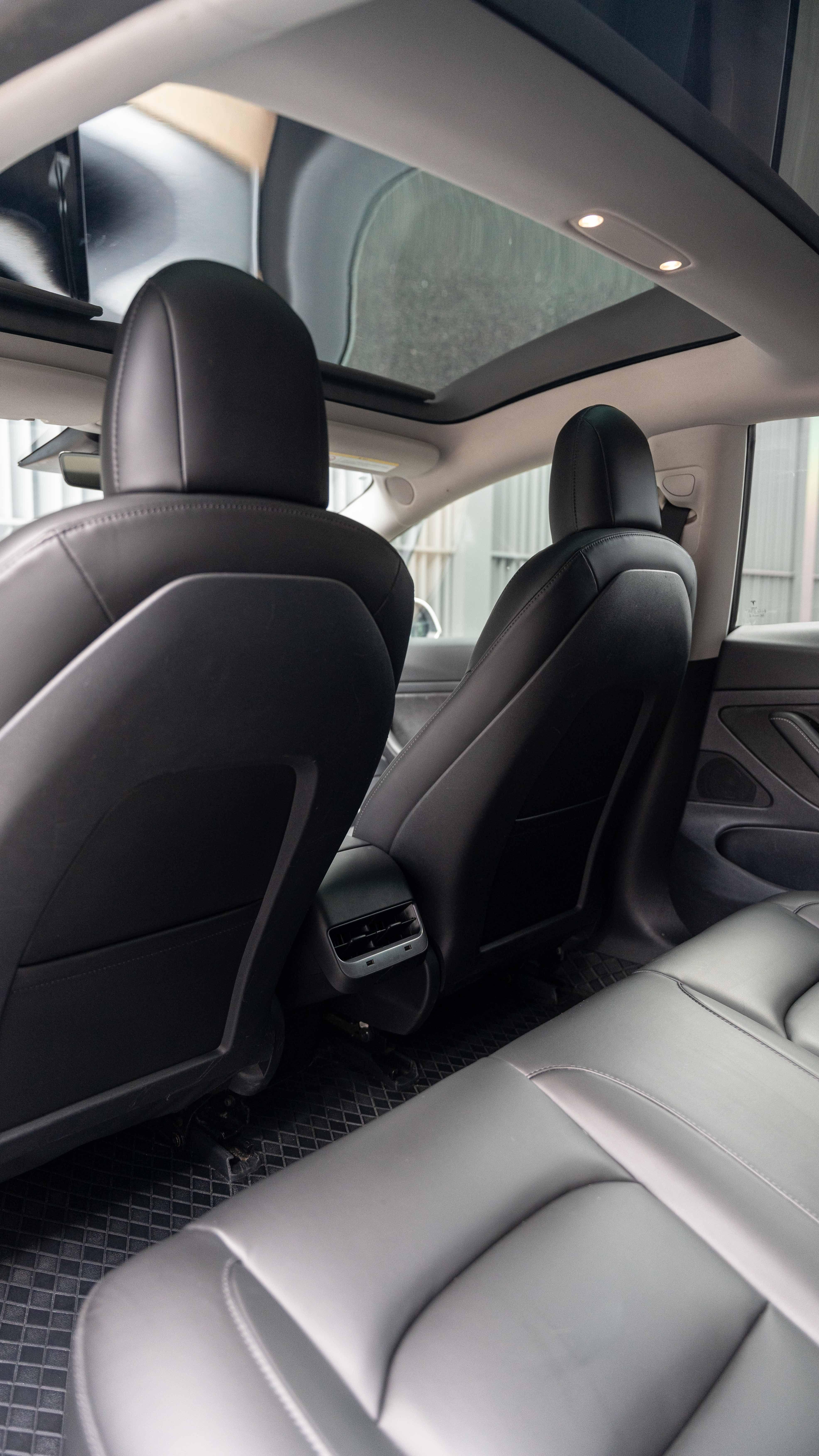 Tesla Model 3 2019 thumb 12
