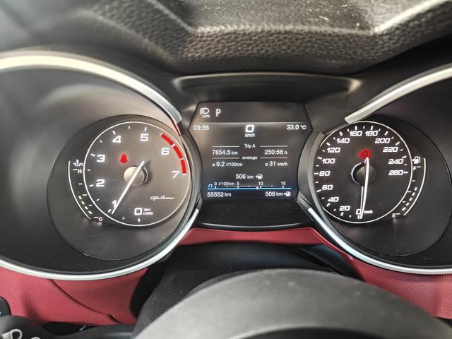Alfa Romeo Stelvio 2021 thumb 4