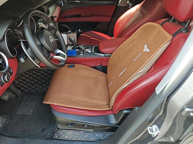 Alfa Romeo Stelvio 2021 thumb 8