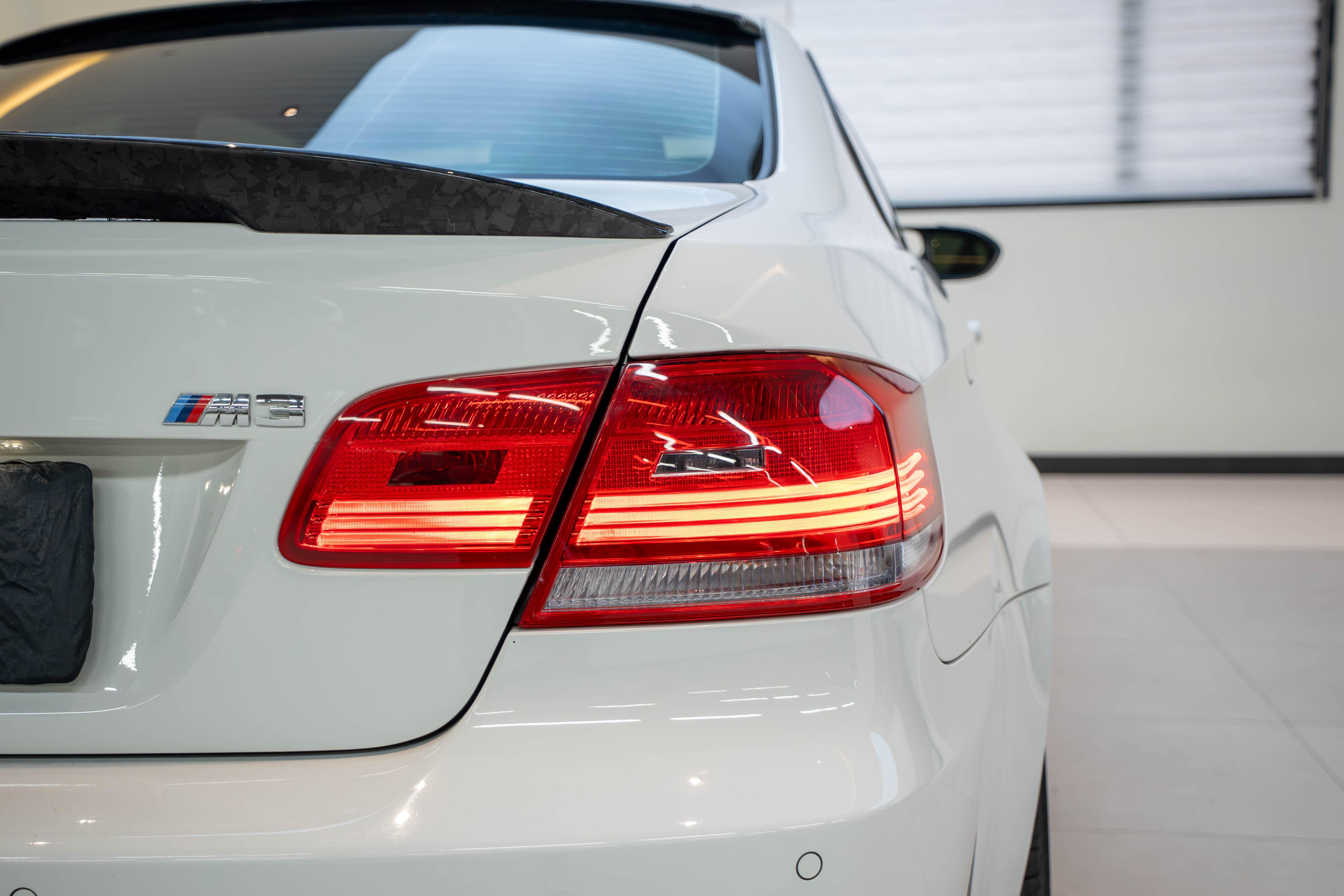 BMW M3 2009 thumb 6