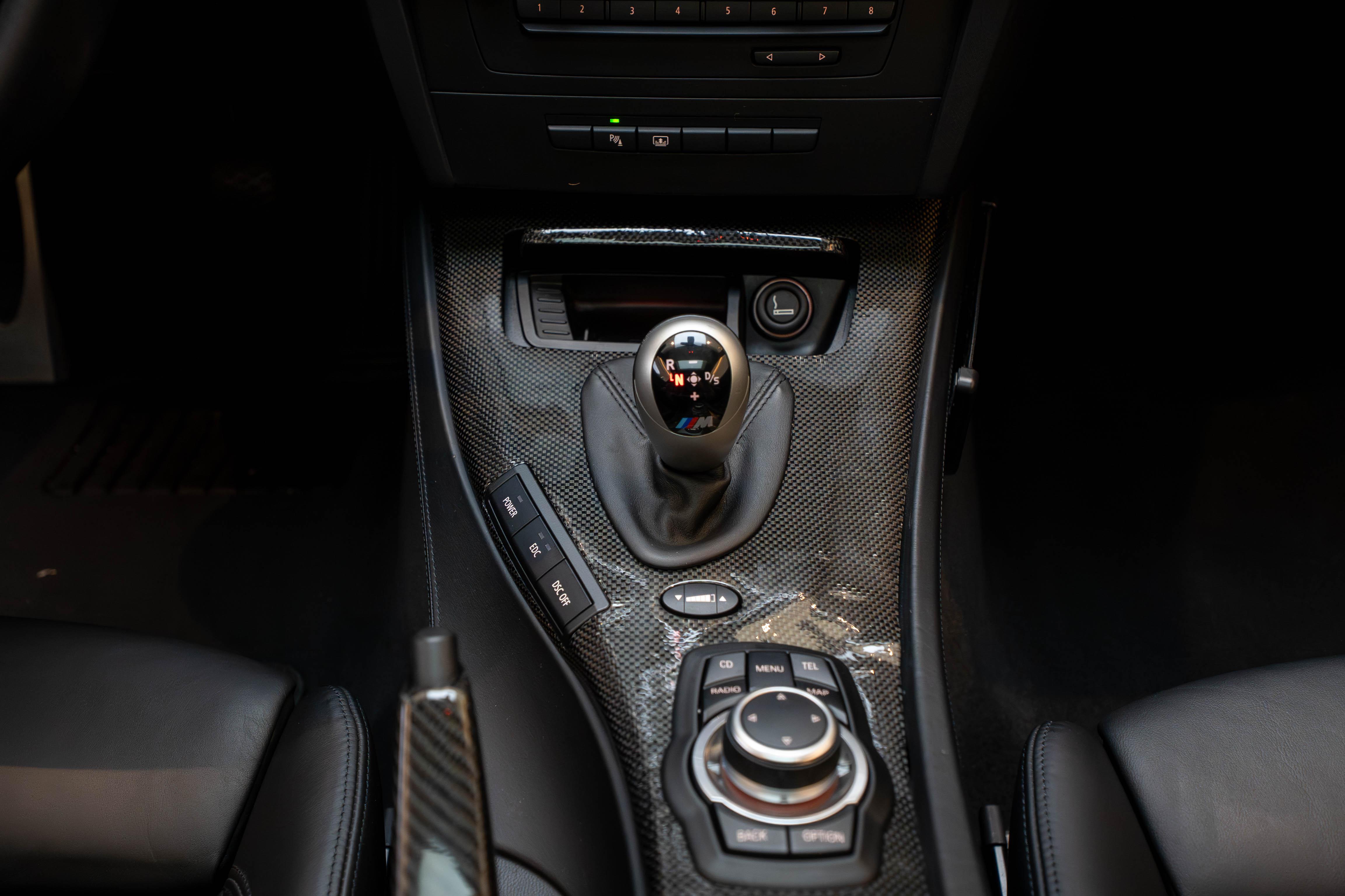 BMW M3 2009 thumb 11