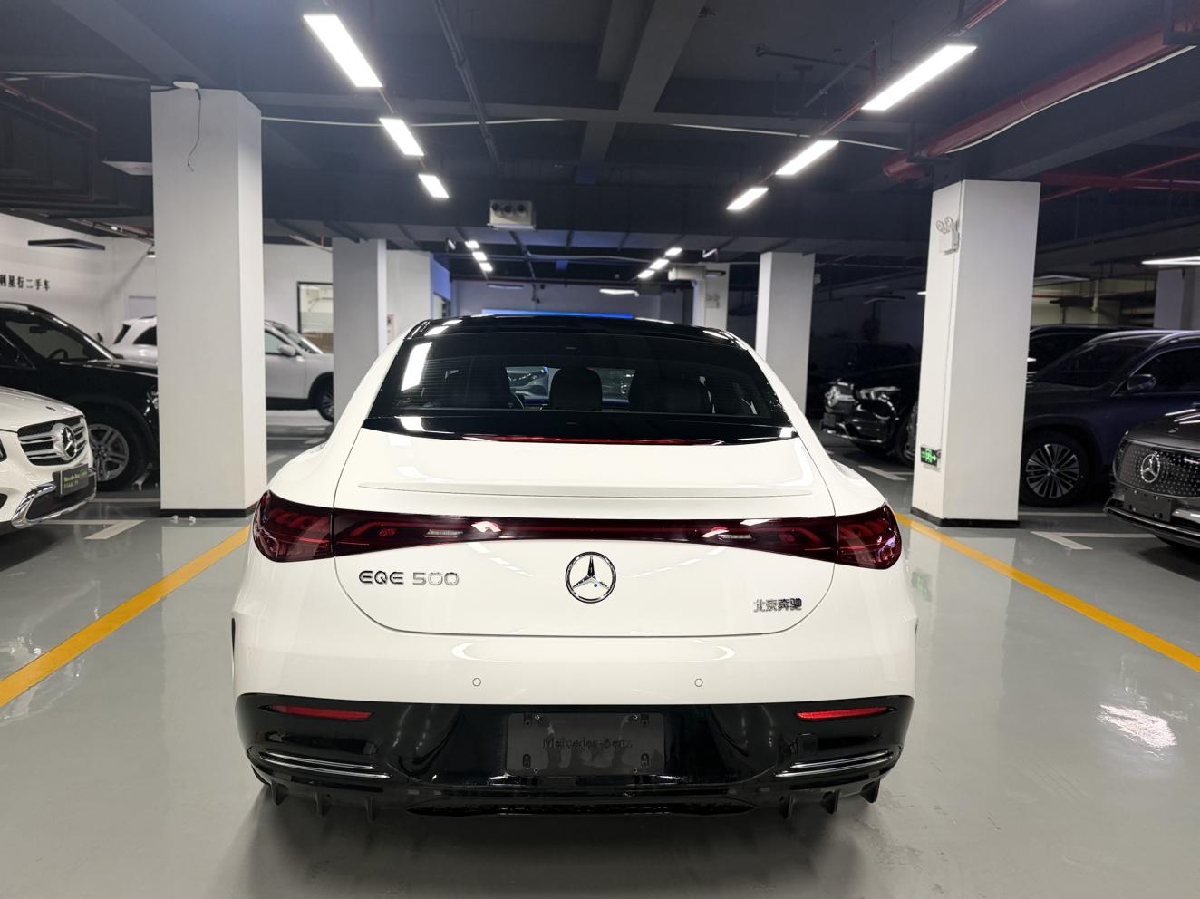 Mercedes-Benz EQE 2025 thumb 3