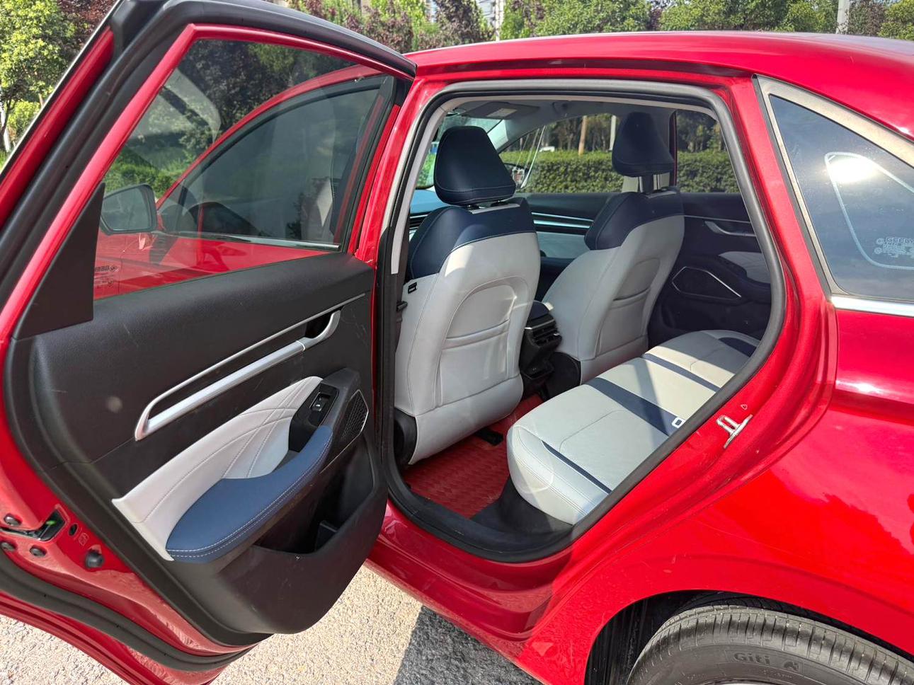 Geely Emgrand 2022 thumb 5