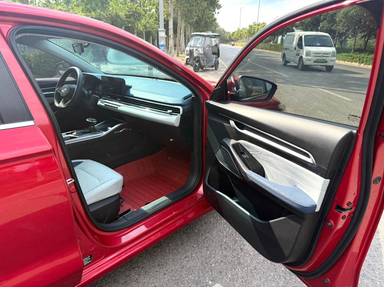 Geely Emgrand 2022 thumb 6