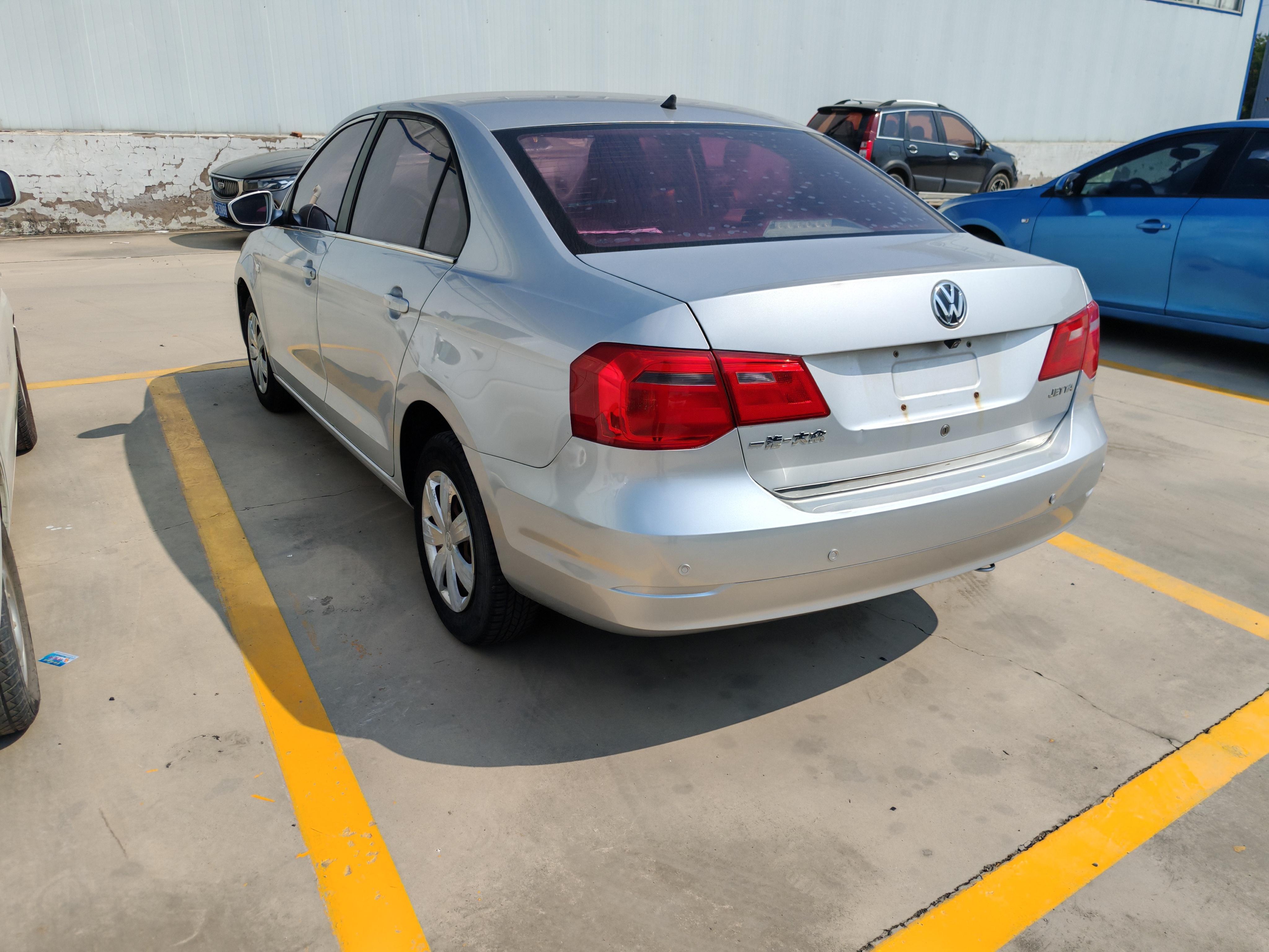 Volkswagen Jetta 2015 thumb 2