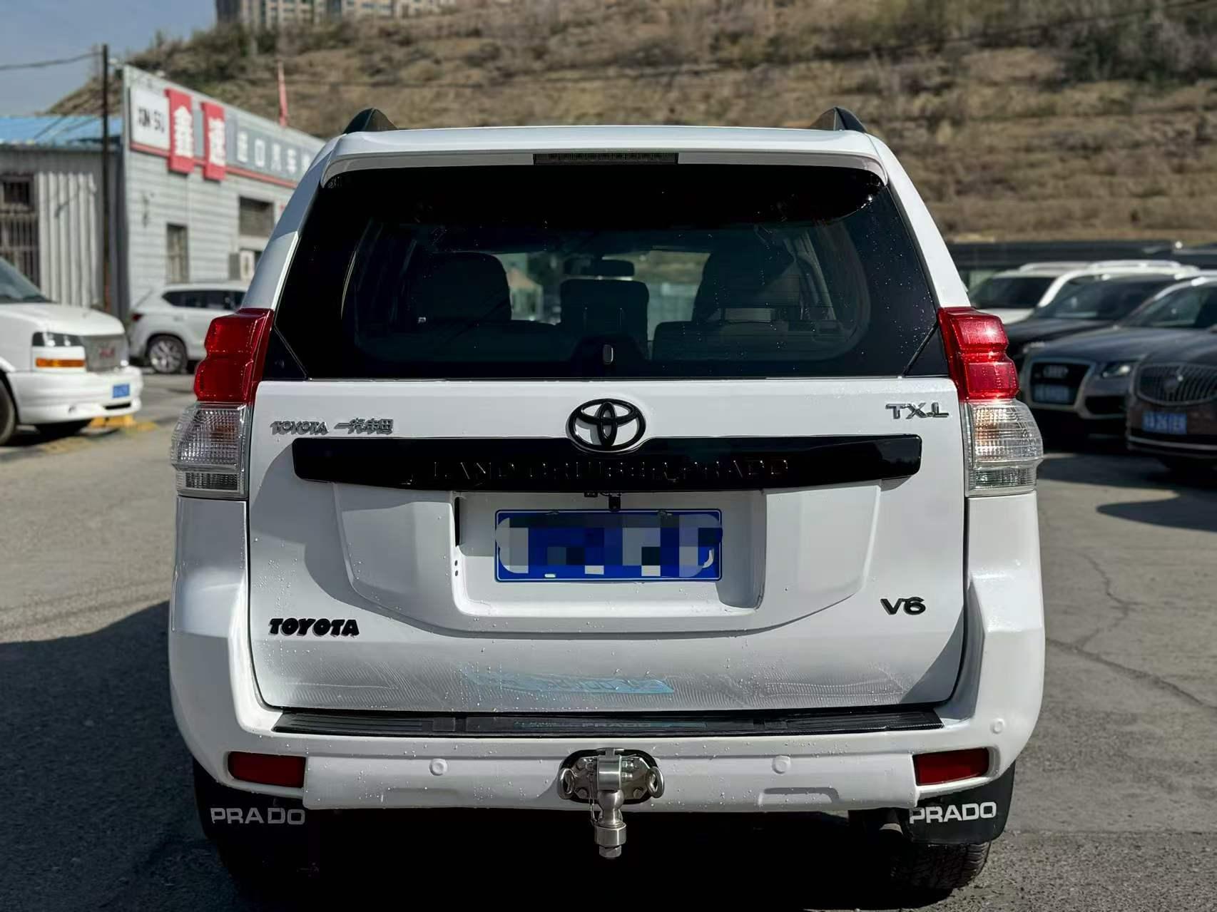 Toyota Land Cruiser Prado 2010 thumb 3