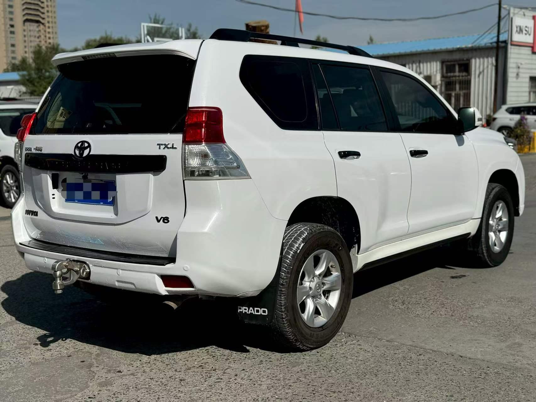 Toyota Land Cruiser Prado 2010 thumb 4