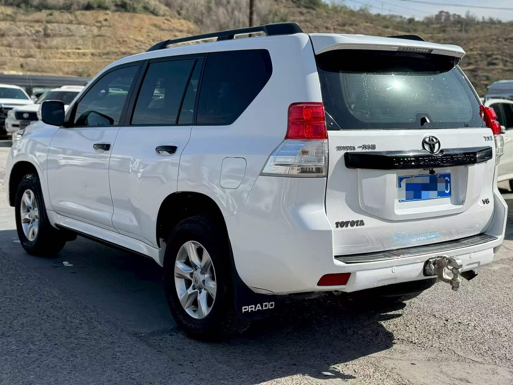 Toyota Land Cruiser Prado 2010 thumb 11