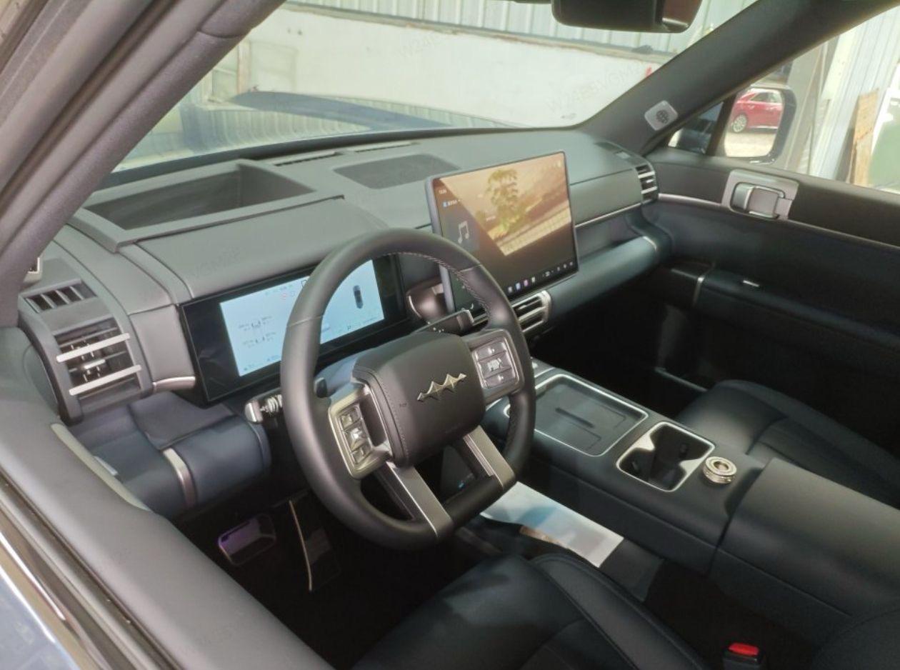 BYD Fangchengbao 7 PHEV 2025 thumb 3